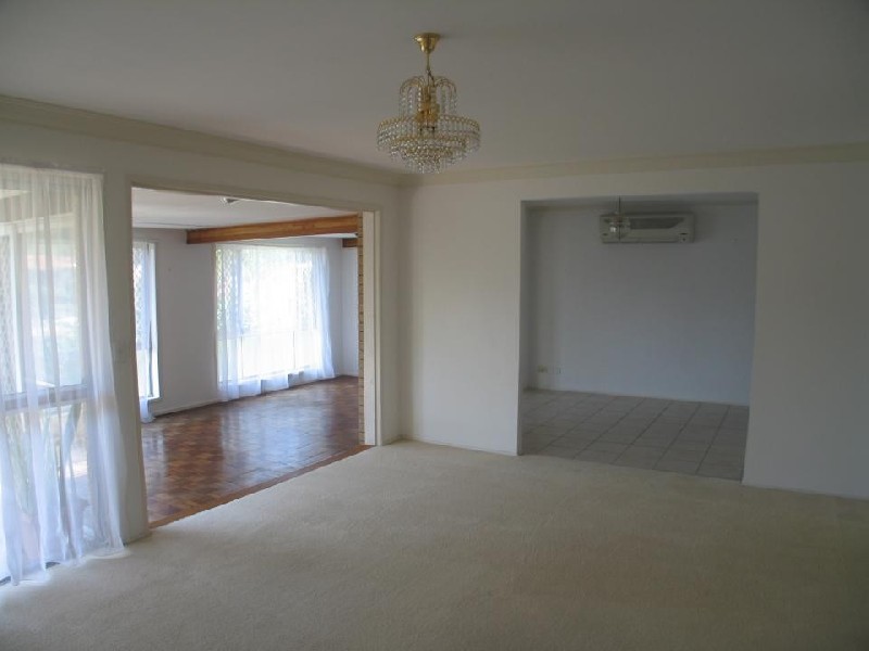 Broadbeach Waters QLD 4218