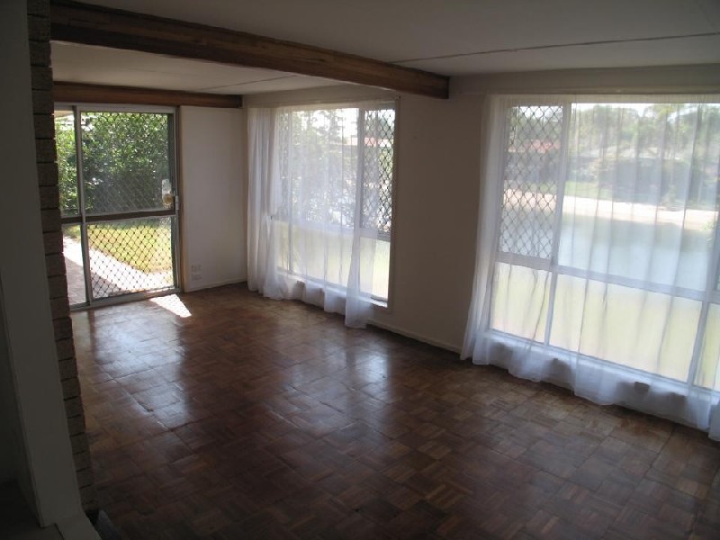 Broadbeach Waters QLD 4218