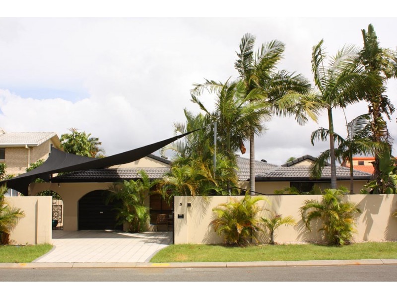 Broadbeach Waters QLD 4218