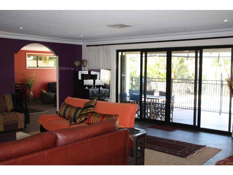 Broadbeach Waters QLD 4218