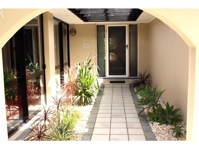 Broadbeach Waters QLD 4218