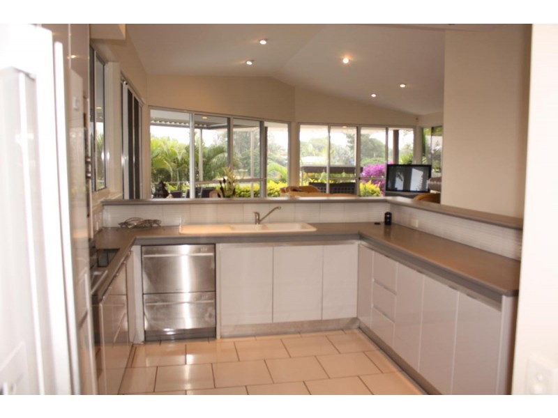 16 Bal Harbour, Broadbeach Waters QLD 4218