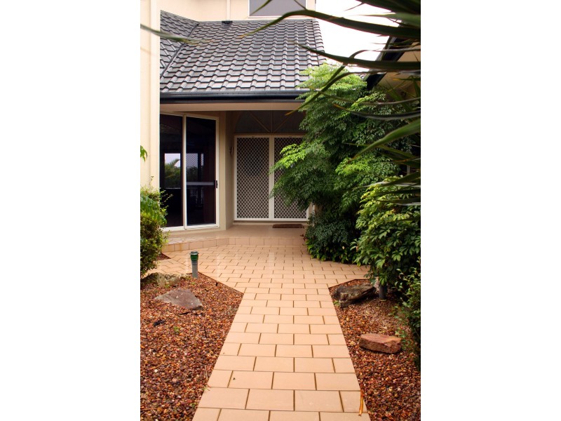 16 Bal Harbour, Broadbeach Waters QLD 4218