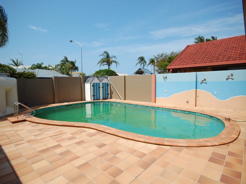 20 Saywell St, Sorrento QLD 4217