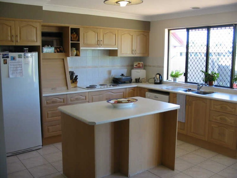 20 Saywell St, Sorrento QLD 4217