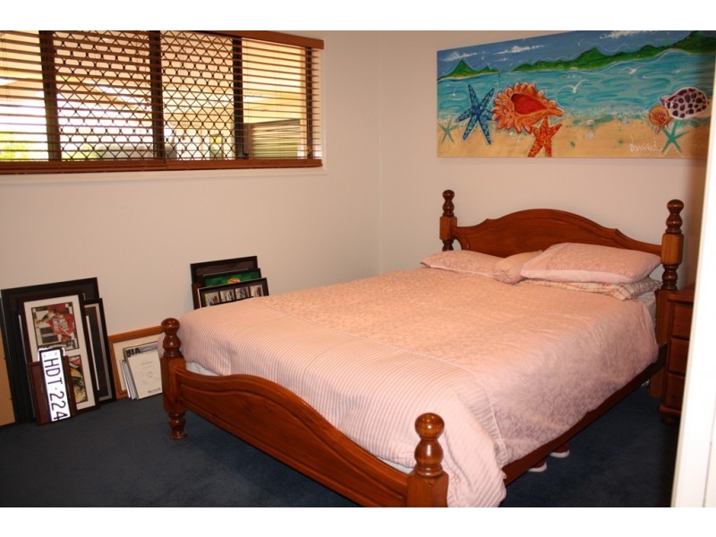 20 Saywell St, Sorrento QLD 4217