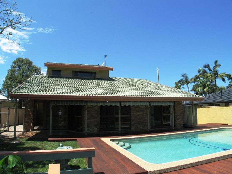 Broadbeach Waters QLD 4218