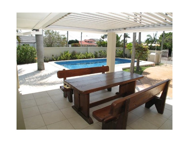 Broadbeach Waters QLD 4218