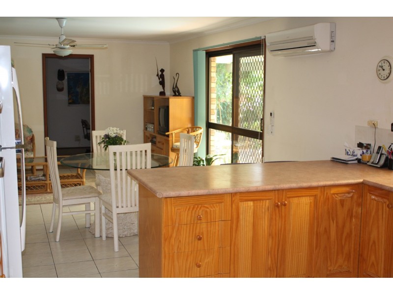 138 Barrier Reef Drive, Mermaid Waters QLD 4218