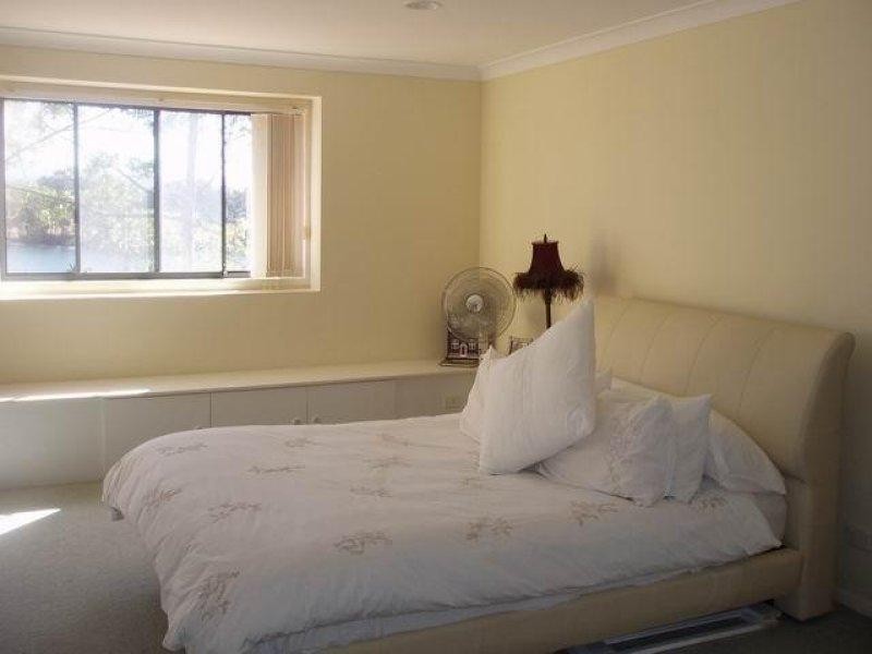 Clear Island Waters QLD 4226