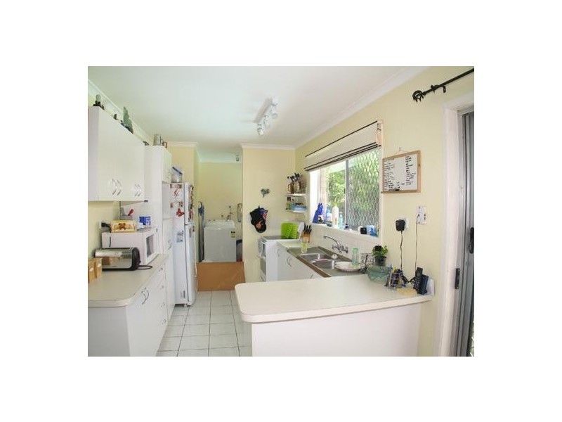 6 Park Avenue, Broadbeach Waters QLD 4218