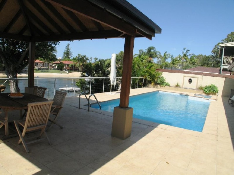 Broadbeach Waters QLD 4218