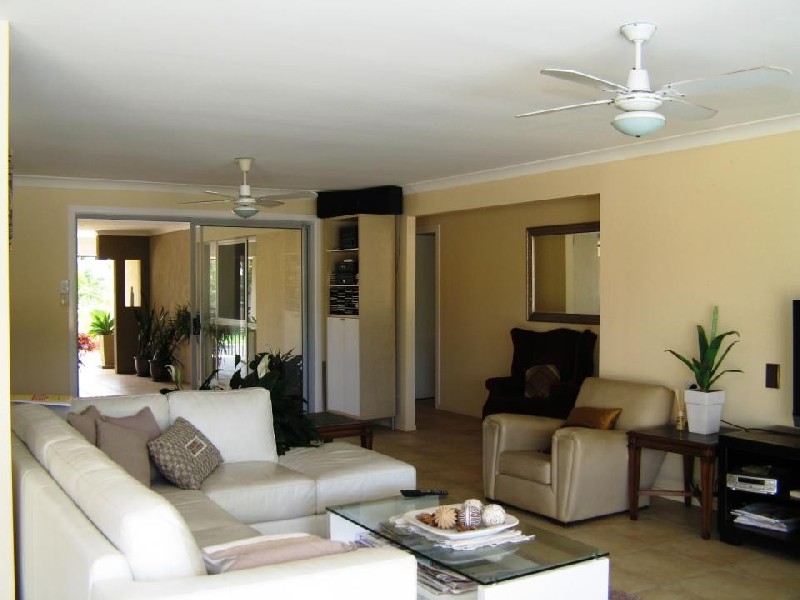 Broadbeach Waters QLD 4218