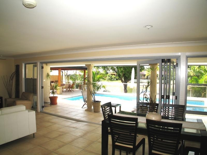 Broadbeach Waters QLD 4218