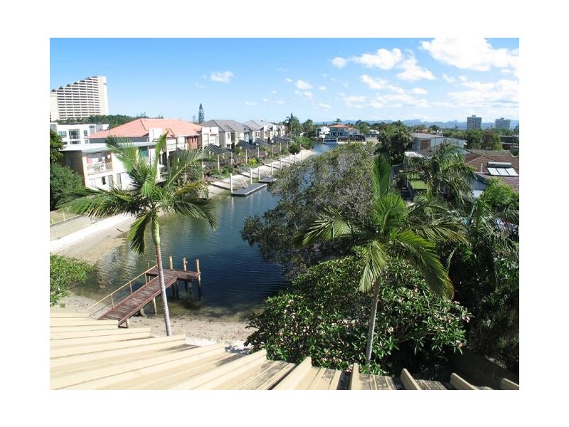 Broadbeach Waters QLD 4218