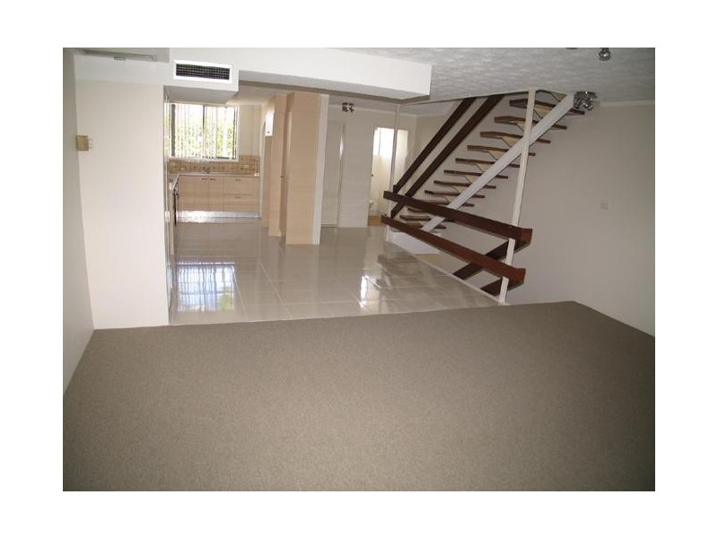 Broadbeach Waters QLD 4218