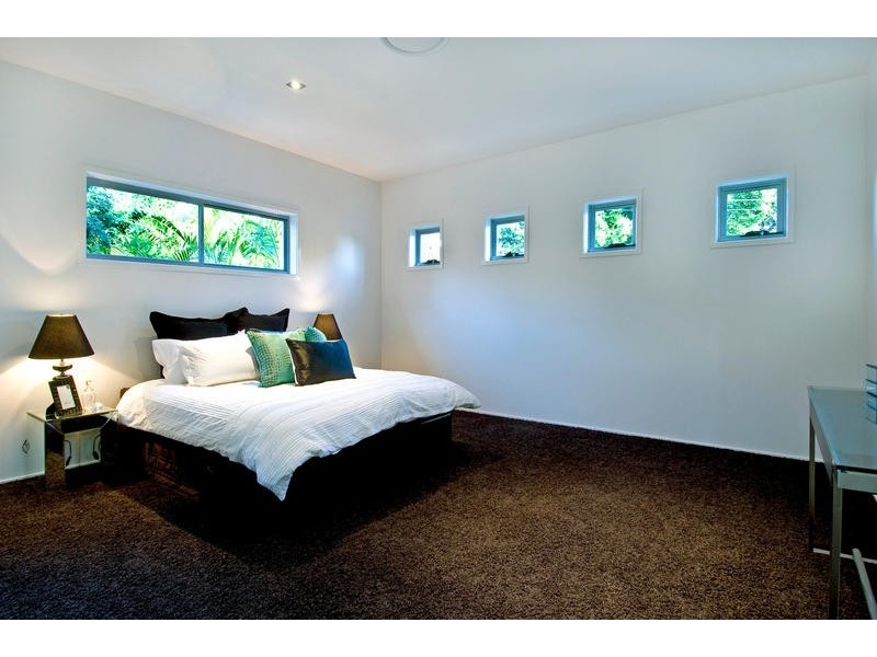 73 Rudd Ct, Broadbeach Waters QLD 4218