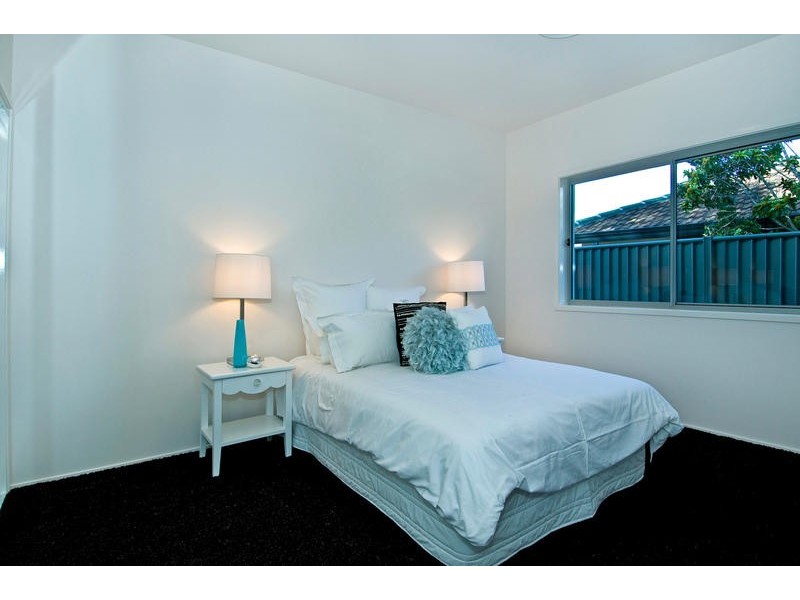 73 Rudd Ct, Broadbeach Waters QLD 4218