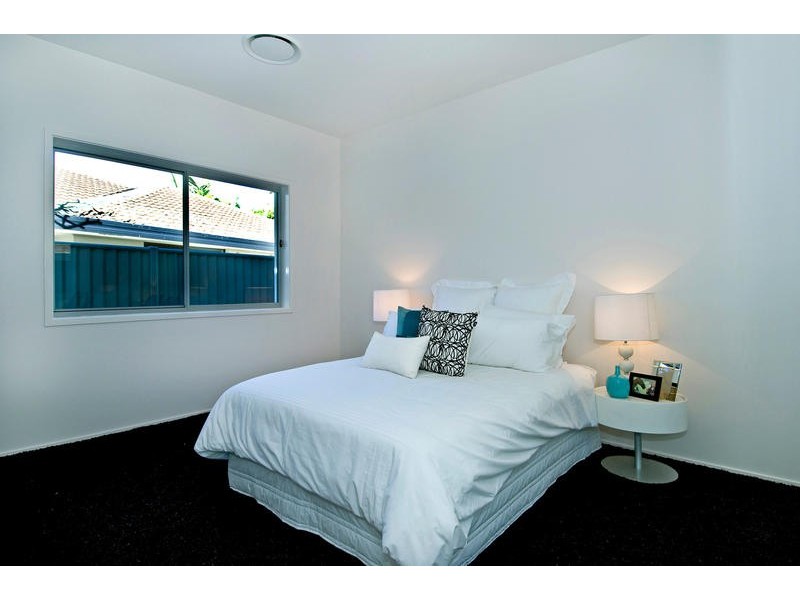 73 Rudd Ct, Broadbeach Waters QLD 4218