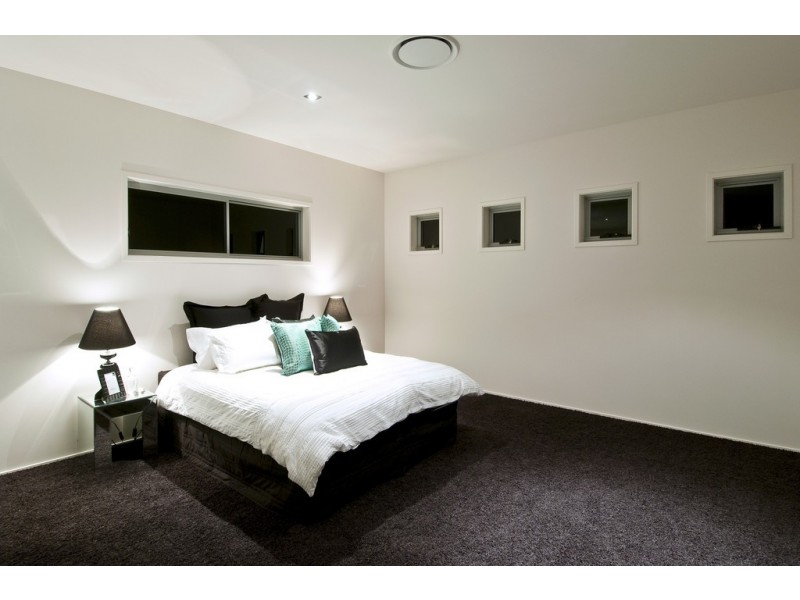 73 Rudd Ct, Broadbeach Waters QLD 4218
