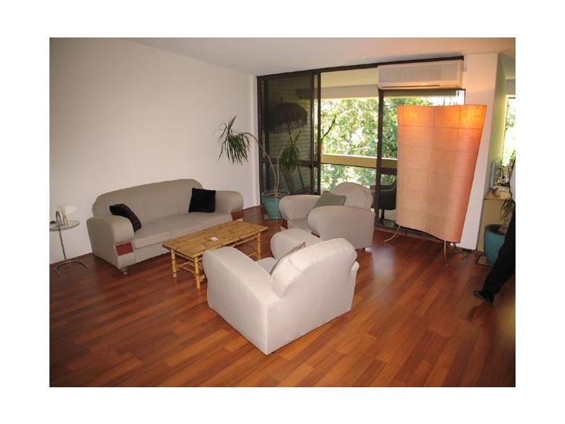 Broadbeach Waters QLD 4218