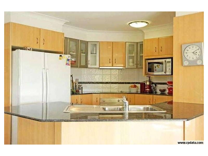 33 Merrimac Road, Broadbeach Waters QLD 4218