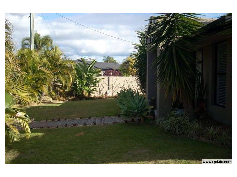 33 Merrimac Road, Broadbeach Waters QLD 4218