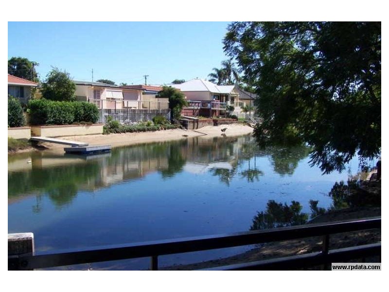 33 Merrimac Road, Broadbeach Waters QLD 4218