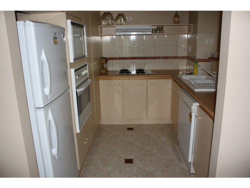 43 2320 Gold Coast Highway, Mermaid Waters QLD 4218