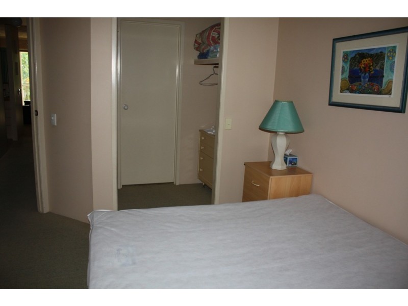 43 2320 Gold Coast Highway, Mermaid Waters QLD 4218