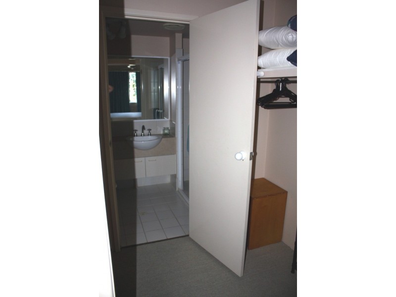 43 2320 Gold Coast Highway, Mermaid Waters QLD 4218