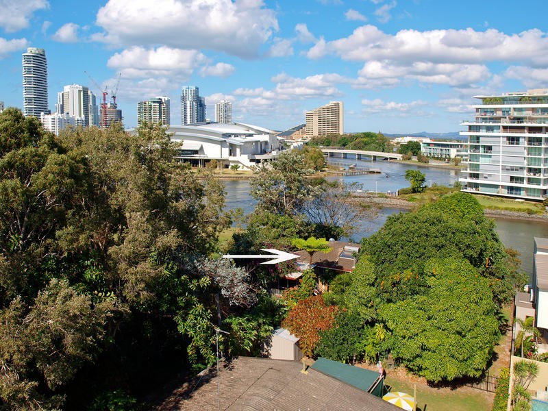 145 Allambi Avenue, Broadbeach Waters QLD 4218