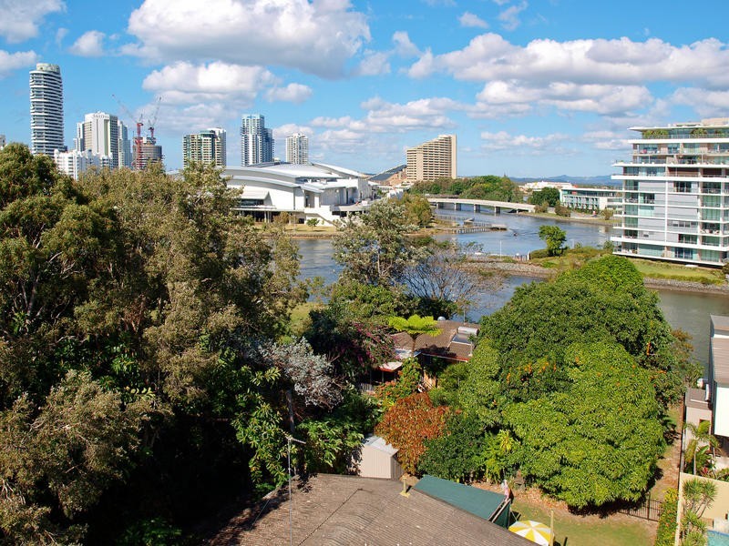 145 Allambi Avenue, Broadbeach Waters QLD 4218