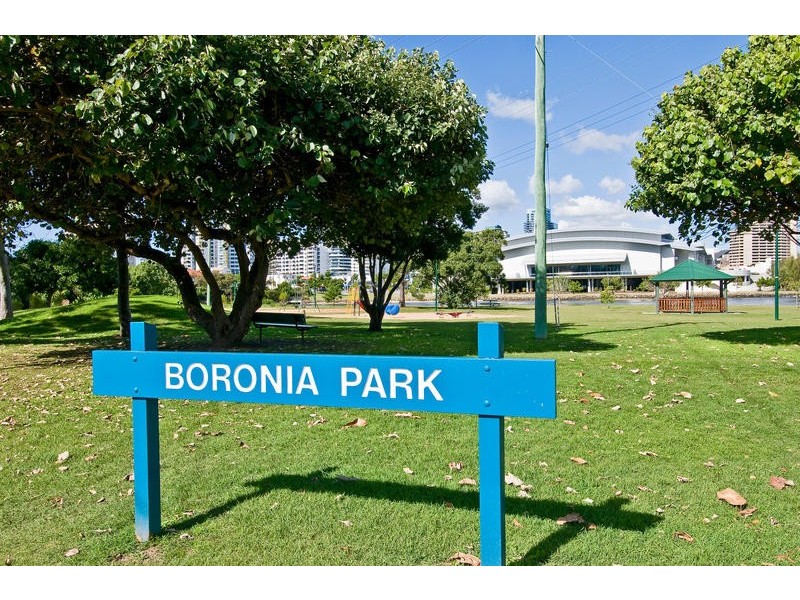 145 Allambi Avenue, Broadbeach Waters QLD 4218