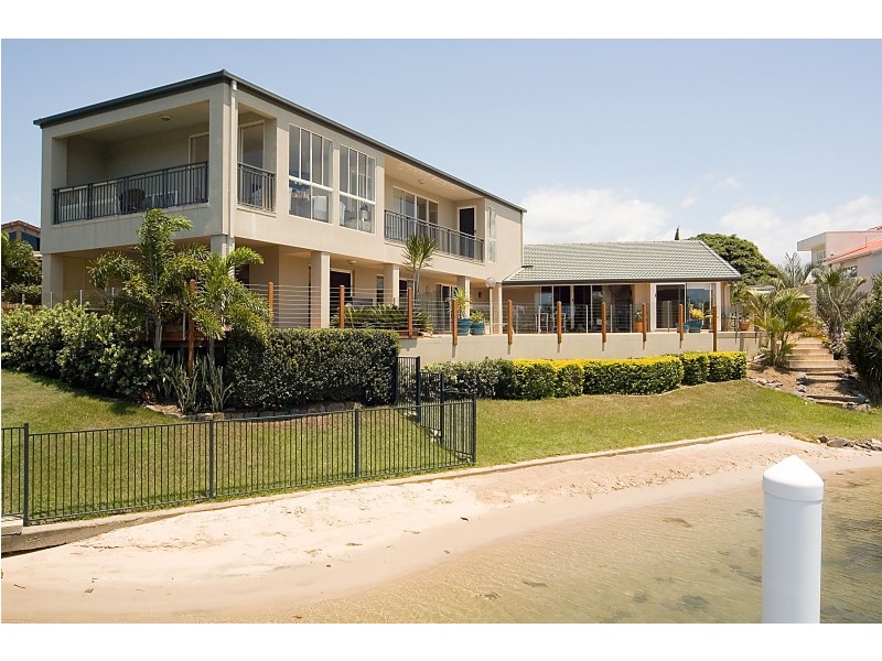 17 Bal Harbour, Broadbeach Waters QLD 4218