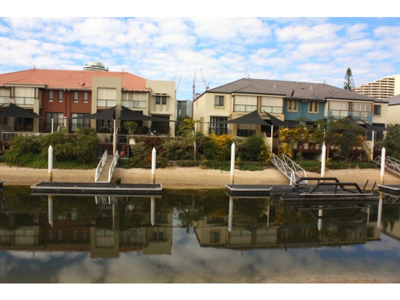 2/8 HAVANA KEY, Broadbeach Waters QLD 4218