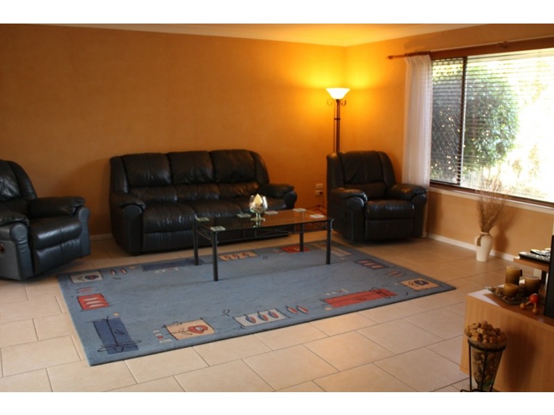 14  Hokitika St, Broadbeach Waters QLD 4218