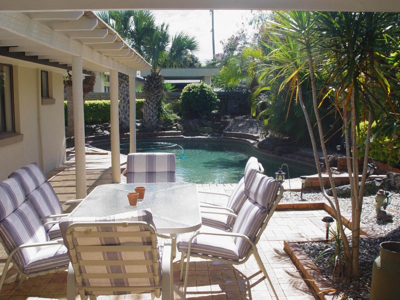 14  Hokitika St, Broadbeach Waters QLD 4218