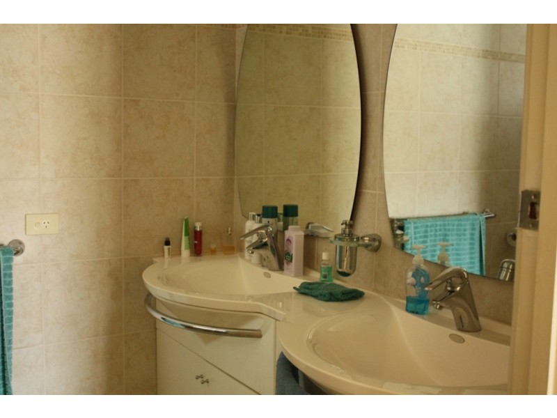 Broadbeach Waters QLD 4218