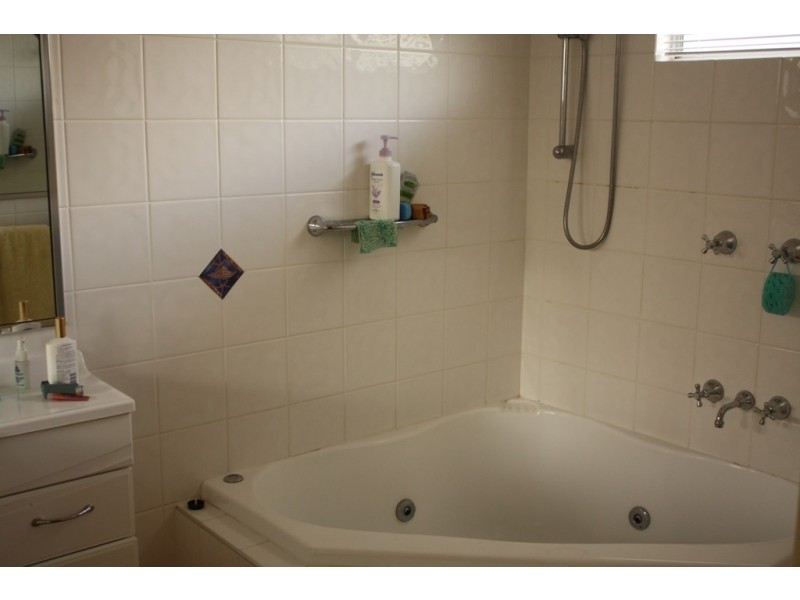 Broadbeach Waters QLD 4218