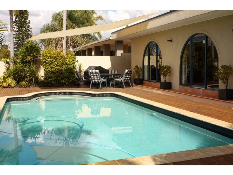 Broadbeach Waters QLD 4218