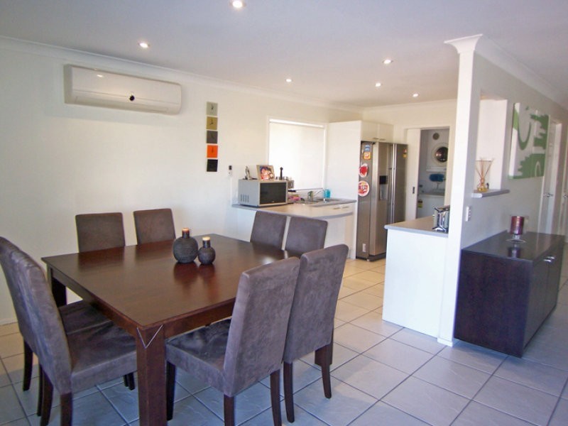 4 Alvarado Court, Broadbeach Waters QLD 4218