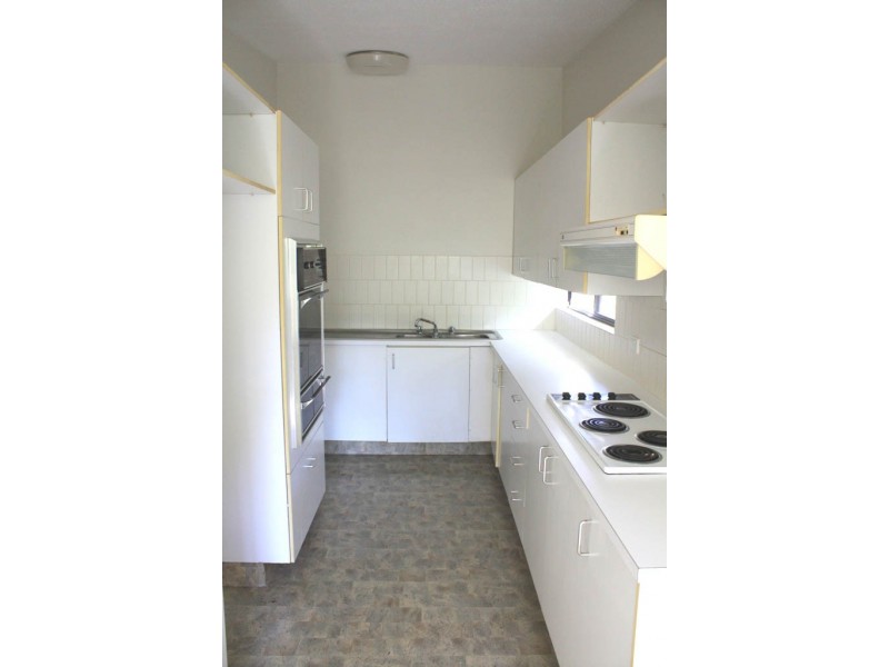 12/20 Rudd St, Broadbeach Waters QLD 4218