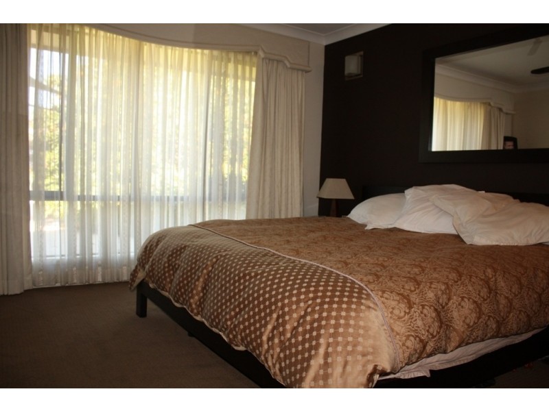 Benowa Waters QLD 4217