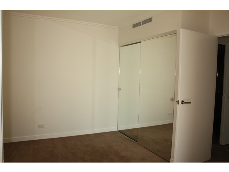 1402/33 TE Peters Drive, Broadbeach Waters QLD 4218