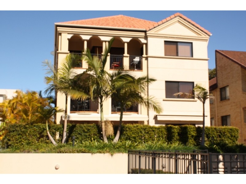 1/12 St Kilda Ave, Broadbeach QLD 4218