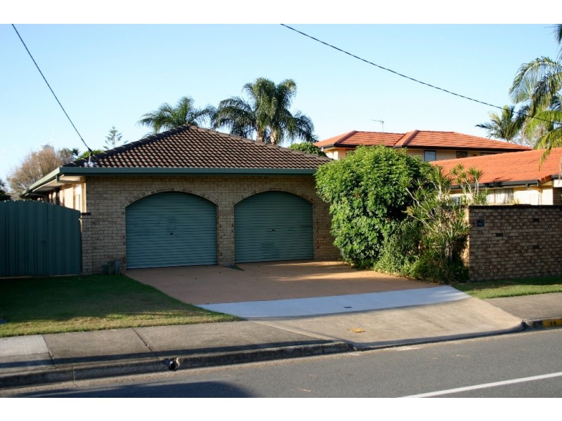 49 Te Peters Drive, Broadbeach Waters QLD 4218