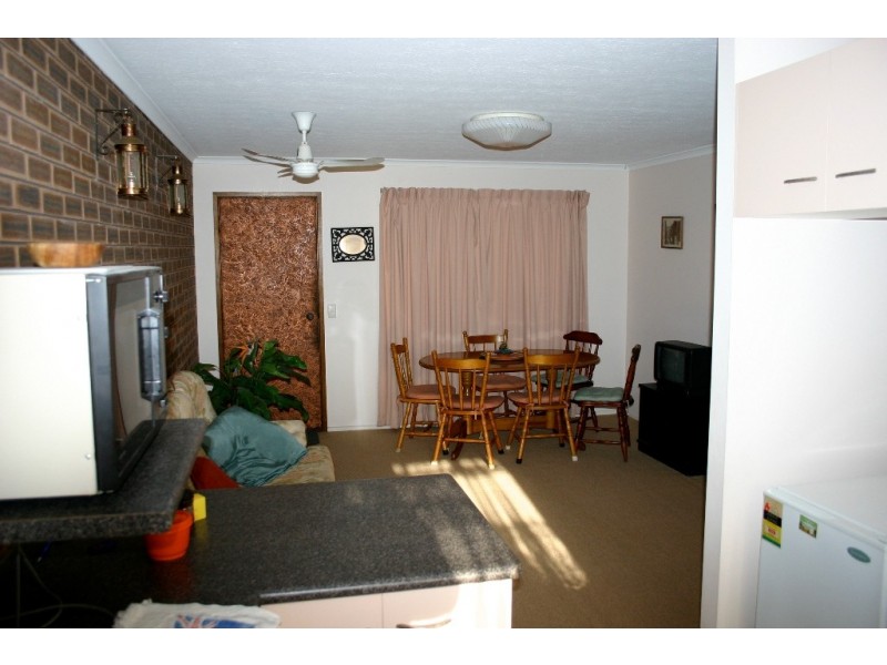49 Te Peters Drive, Broadbeach Waters QLD 4218