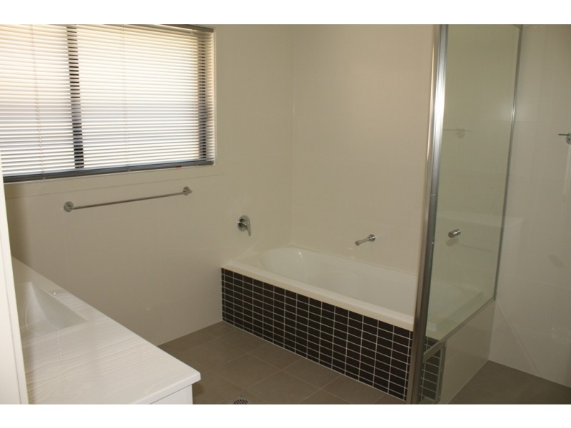 35 Palm Crest North, Carrara QLD 4211