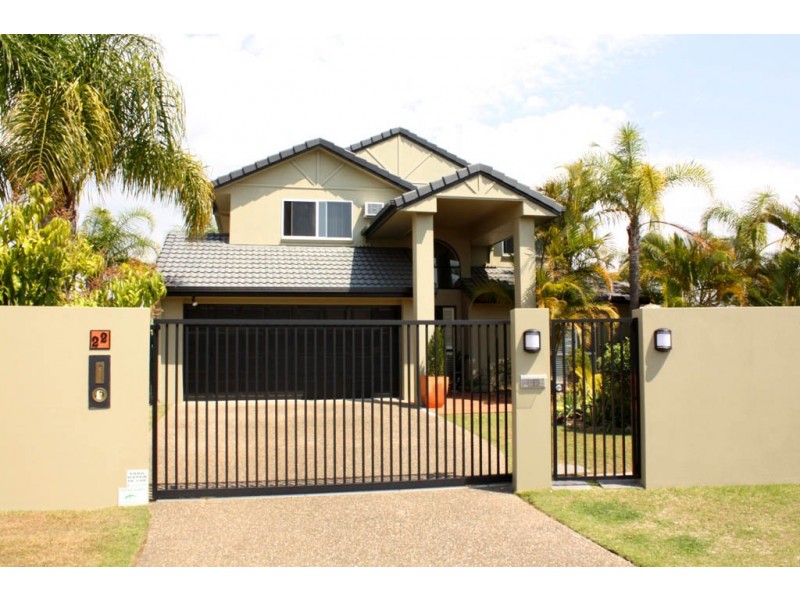 22 Villa Ct, Broadbeach Waters QLD 4218